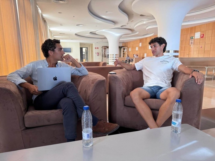 开云体育-巴列霍：球队告诉我贝林厄姆喜欢齐达内的5号 我毫不犹豫就给他了